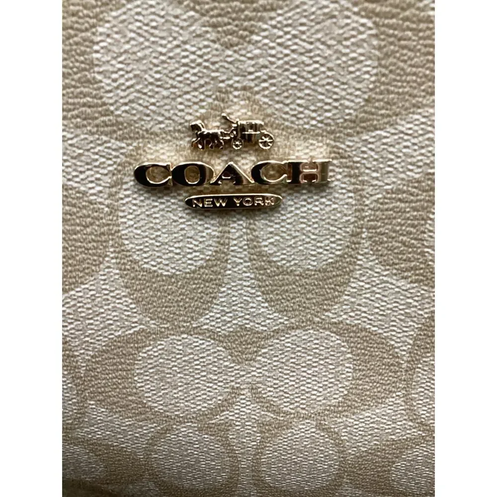 NWT Coach Bag Women’s One Size Large City Tote #5696 One Roomy Compartment - Picture 7 of 9